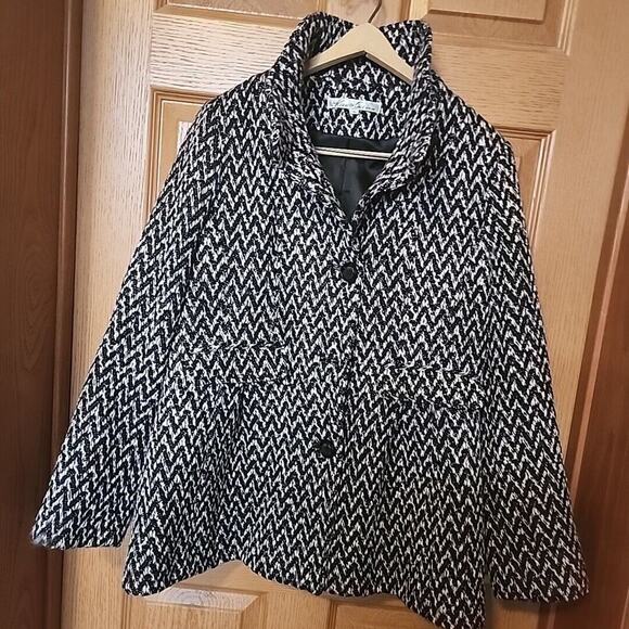 Kenneth Cole New York Women’s Size 12 Wool Blend Black White Pea Coat Chevron - Picture 2 of 12